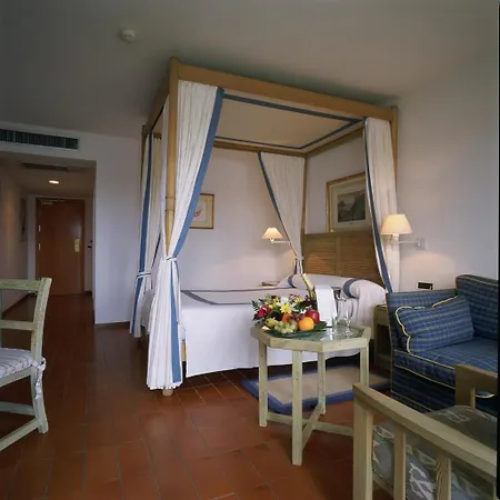 Hotel De 4*