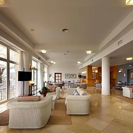 De 4*
