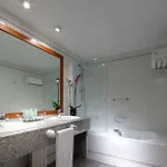 De 4* 자베아